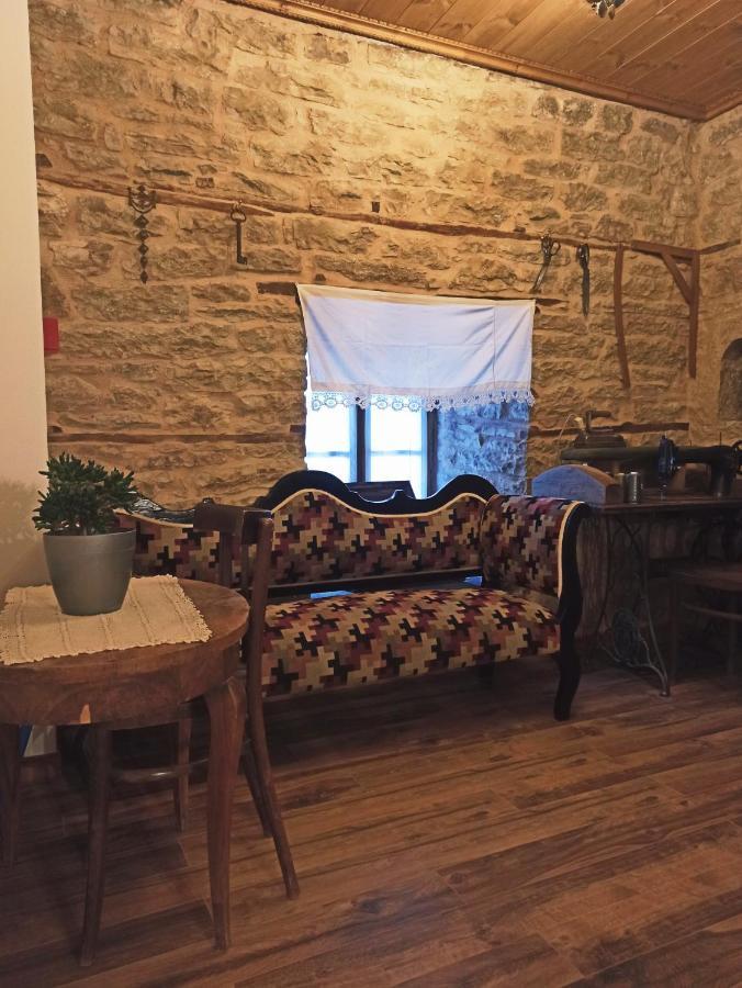 Boutique Hotel Praga Gjirokastër Exteriör bild