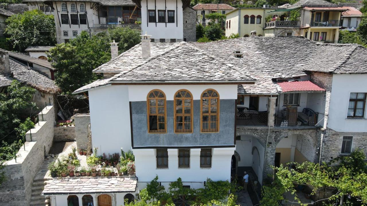 Boutique Hotel Praga Gjirokastër Exteriör bild