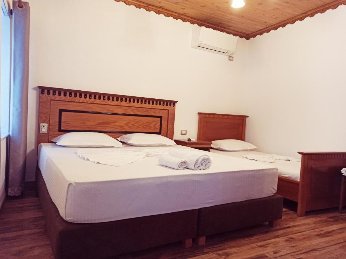 Boutique Hotel Praga Gjirokastër Exteriör bild