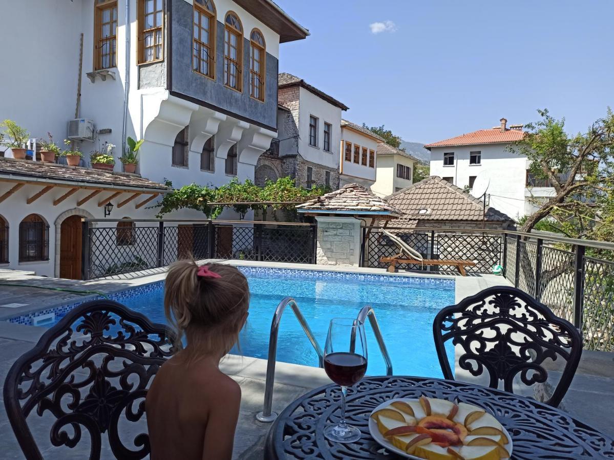 Boutique Hotel Praga Gjirokastër Exteriör bild