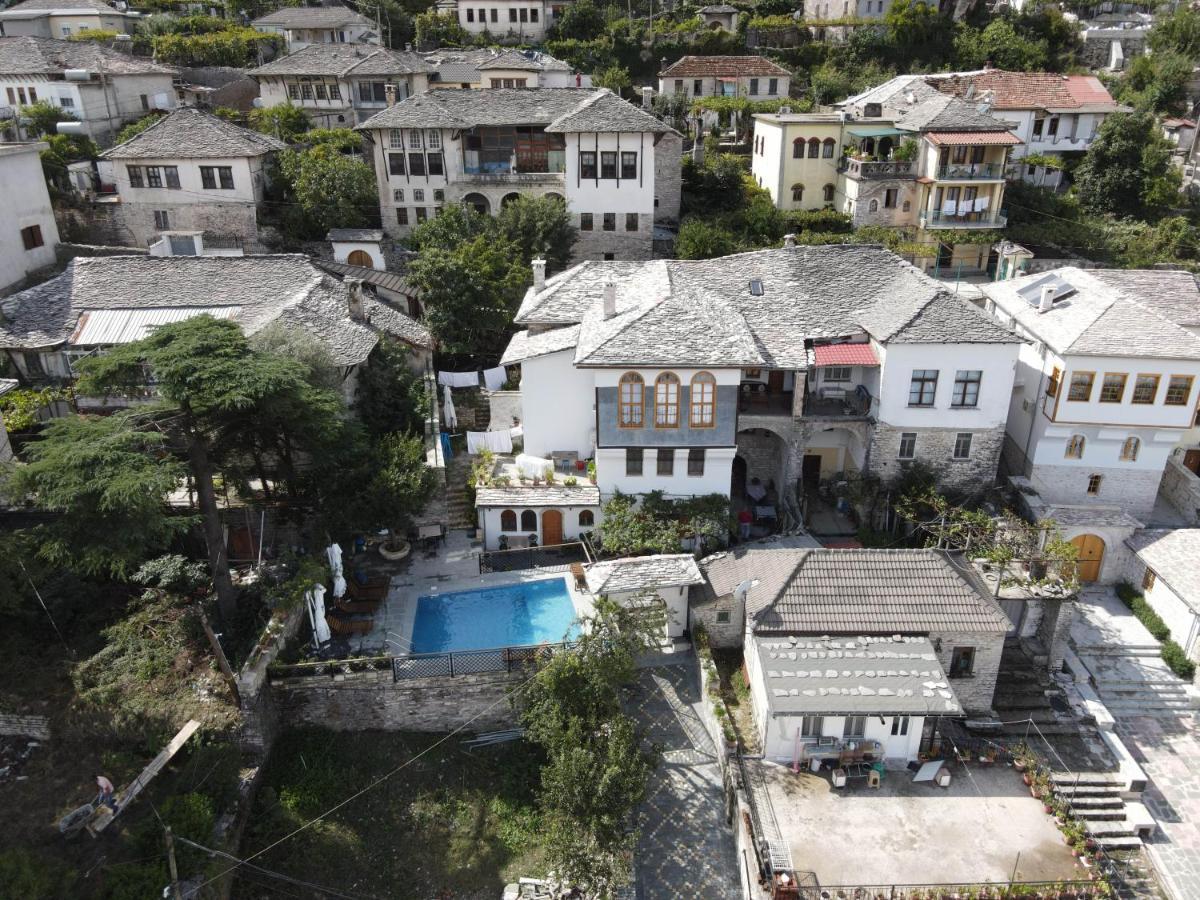 Boutique Hotel Praga Gjirokastër Exteriör bild