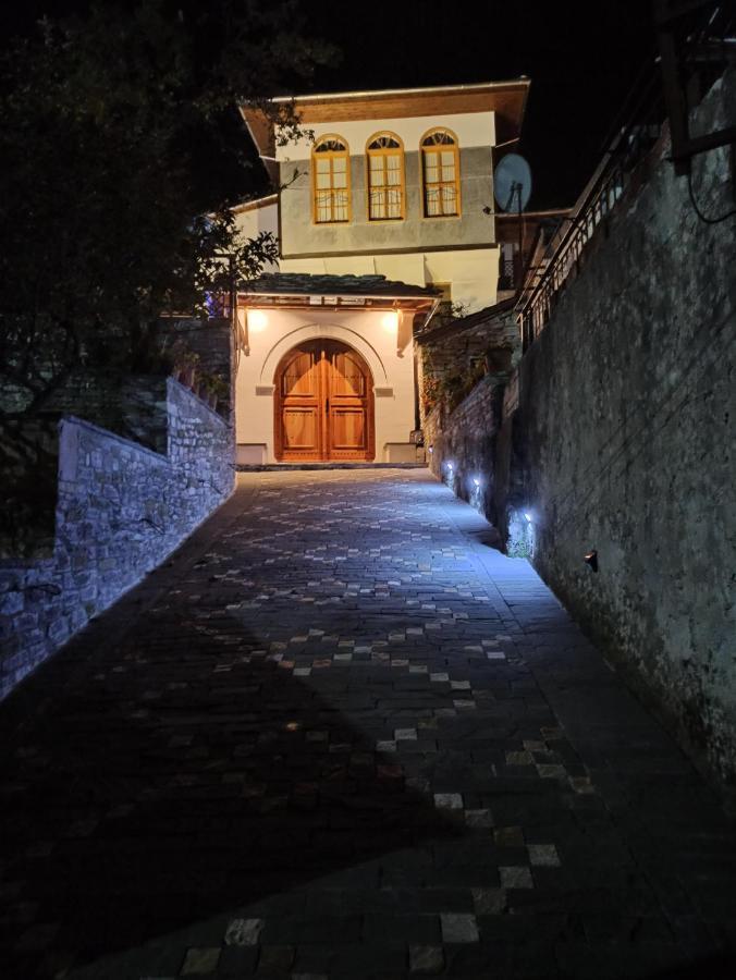 Boutique Hotel Praga Gjirokastër Exteriör bild
