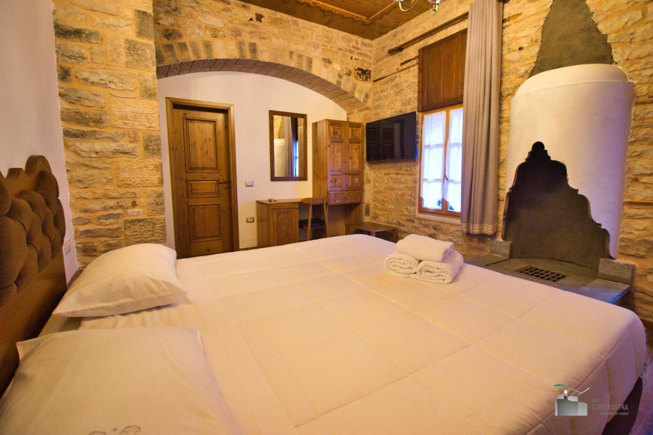 Boutique Hotel Praga Gjirokastër Exteriör bild