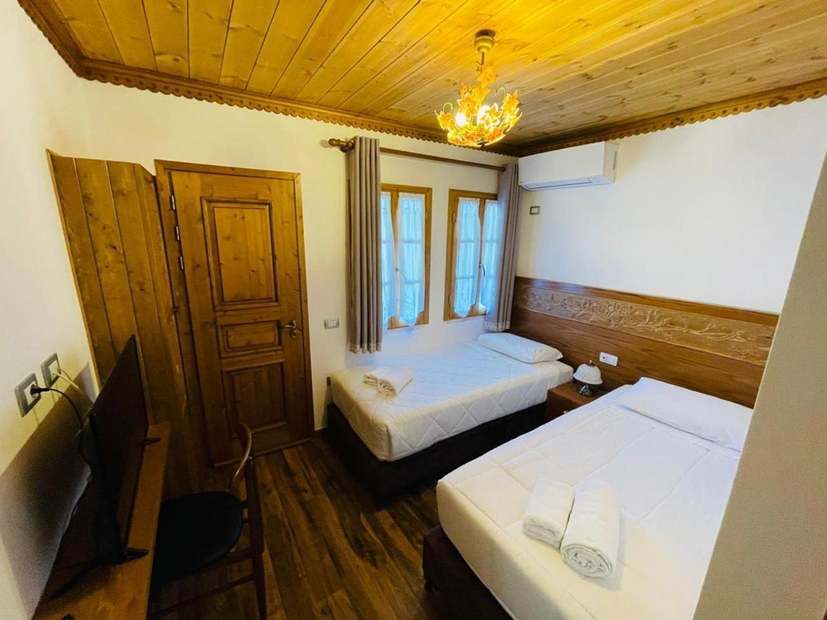 Boutique Hotel Praga Gjirokastër Exteriör bild