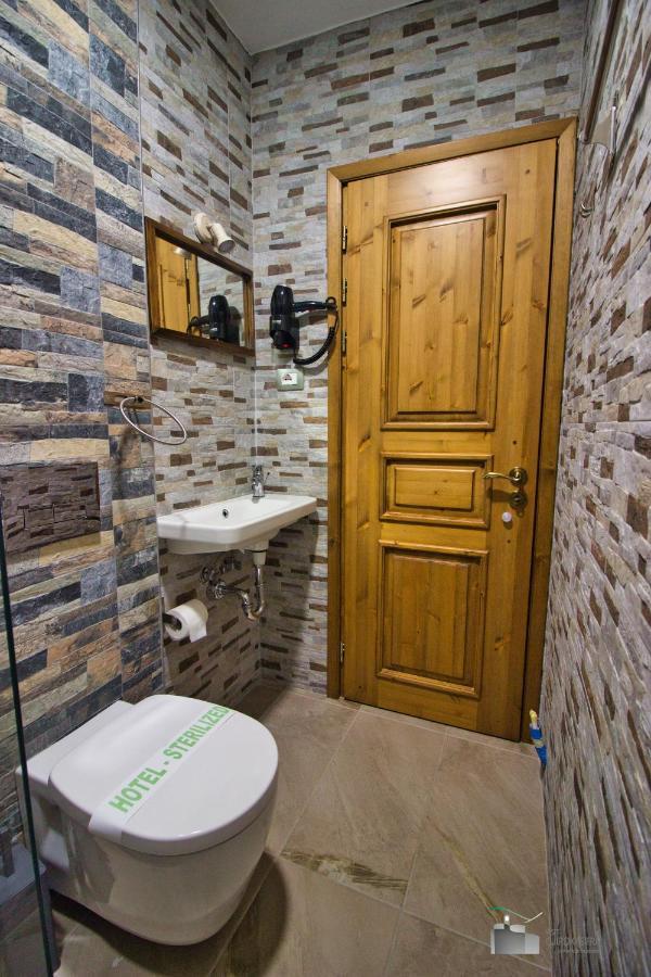 Boutique Hotel Praga Gjirokastër Exteriör bild