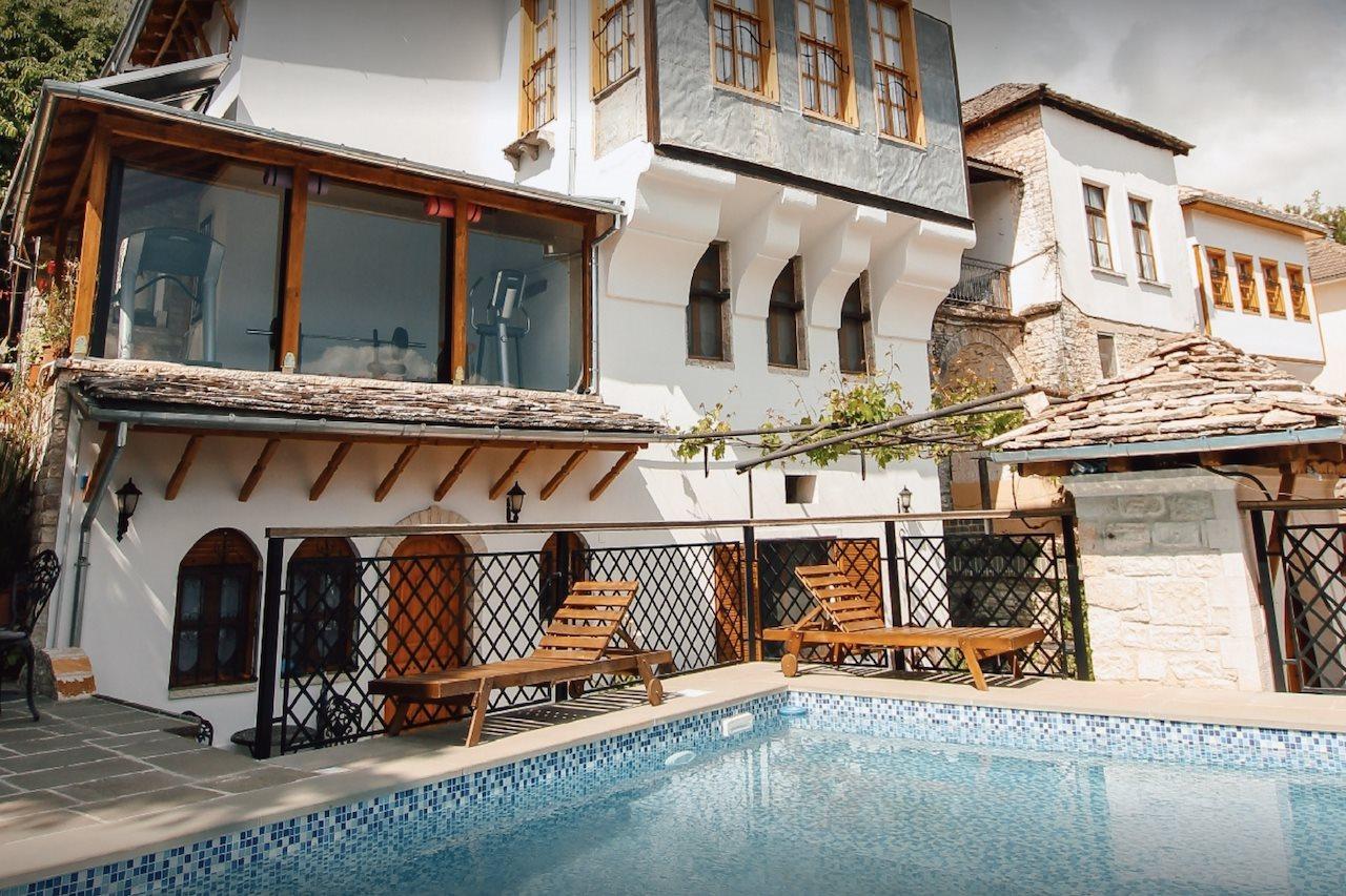 Boutique Hotel Praga Gjirokastër Exteriör bild