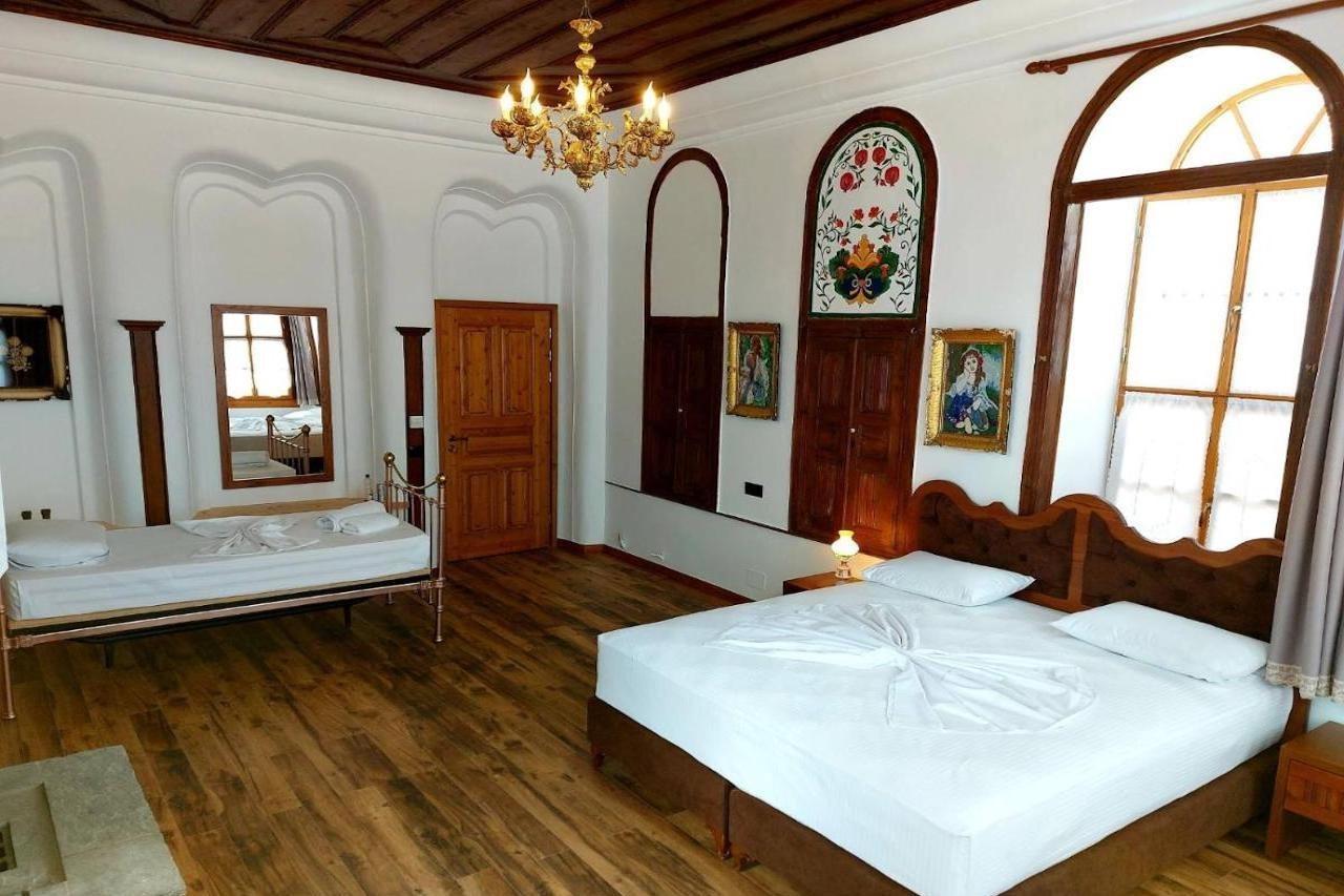 Boutique Hotel Praga Gjirokastër Exteriör bild